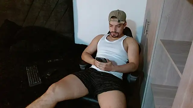 Snapshot of Ian_Daviz chatting on February 22, 4:16 pm Ian Daviz online show from February 22, 4:16 pm