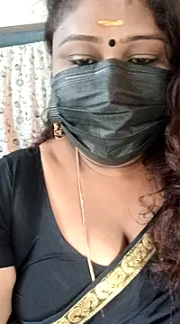 Snapshot of simran21 chatting on December 28, 11:52 am simran21 online show from December 28, 11:52 am