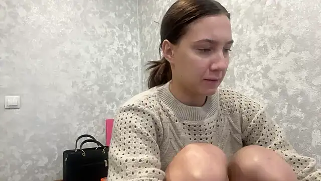 Snapshot of AnneBall chatting on December 22, 7:33 am AnneBall online show from December 22, 7:33 am