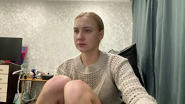 Snapshot of AnneBall chatting on January 7, 1:46 pm AnneBall online show from January 7, 1:46 pm