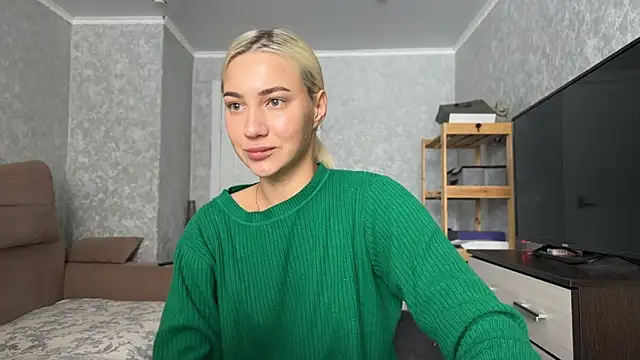 Snapshot of AnneBall chatting on January 19, 7:01 am AnneBall online show from January 19, 7:01 am