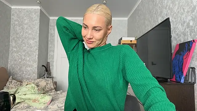 Snapshot of AnneBall chatting on February 3, 9:47 am AnneBall online show from February 3, 9:47 am