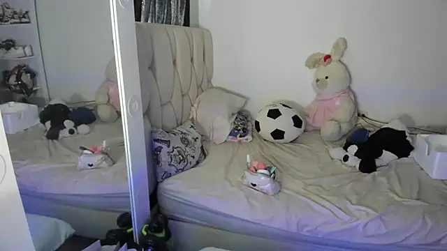 KittyKlum online show from May 26, 4:47 pm