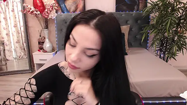 Snapshot of MissJuliax chatting on March 15, 5:30 am MissJuliax online show from March 15, 5:30 am