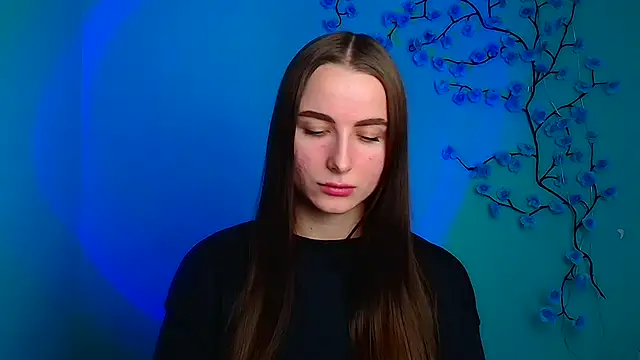 Eva Janee online show from February 26, 12:15 pm