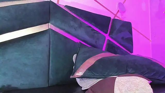 Snapshot of Charlie_Williams chatting on January 16, 4:28 am Charlie Williams online show from January 16, 4:28 am