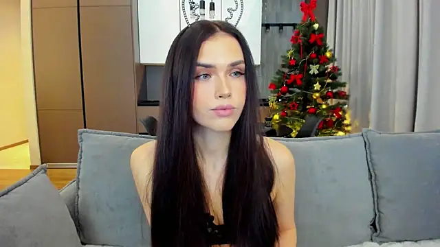 Snapshot of sexyangeloux chatting on December 24, 5:44 pm sexyangeloux online show from December 24, 5:44 pm