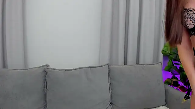 Snapshot of sexyangeloux chatting on March 9, 8:10 pm sexyangeloux online show from March 9, 8:10 pm