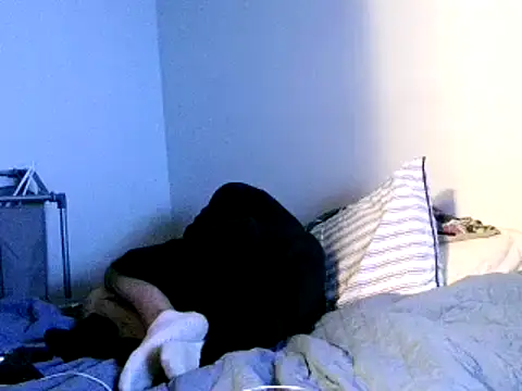 Snapshot of longthicknslick chatting on February 11, 12:05 pm longthicknslick online show from February 11, 12:05 pm