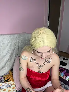 Snapshot of MoonAgnes chatting on December 26, 10:20 pm MoonAgnes online show from December 26, 10:20 pm