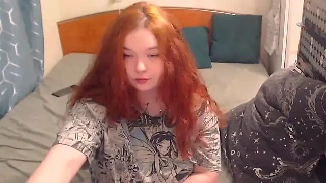 Snapshot of HaleyRoute chatting on October 31, 5:03 pm HaleyRoute online show from October 31, 5:03 pm