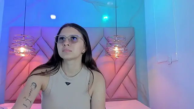 AngelaaCute  online show from July 11, 11:57 am