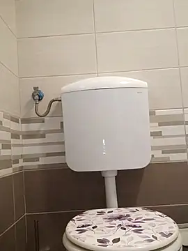 Snapshot of Dark_Angel_22 chatting on March 1, 6:59 am Dark Angel 22 online show from March 1, 6:59 am