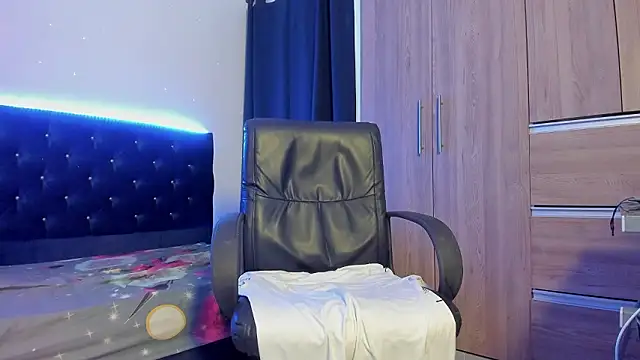  diegsz  online show from March 23, 12:42 pm