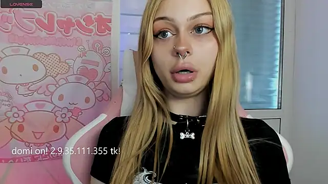 Snapshot of shy_melony chatting on May 7, 11:37 am shy melony online show from May 7, 11:37 am
