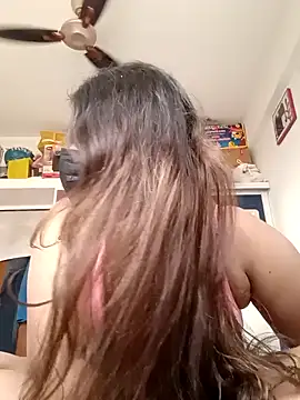 Hotmilfxox online show from December 21, 8:50 am