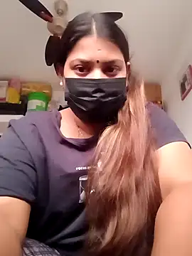 Hotmilfxox online show from December 23, 2:24 am