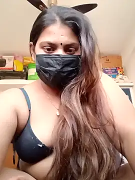 Hotmilfxox online show from January 13, 10:36 am