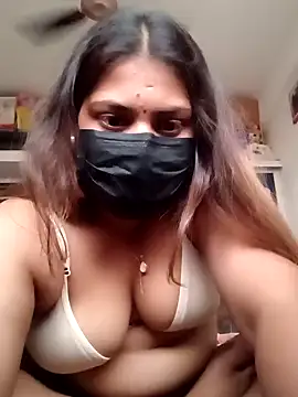 Hotmilfxox online show from January 24, 12:31 pm