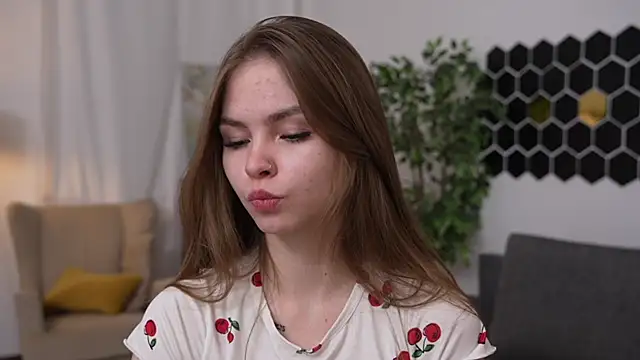 CherrylReid online show from December 5, 8:22 pm