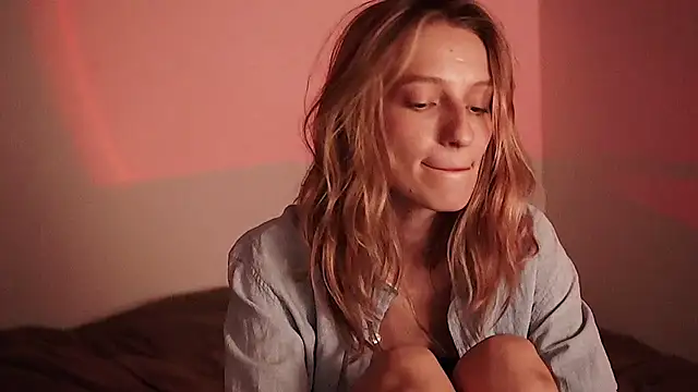 Stephany talks online show from December 17, 2:23 am