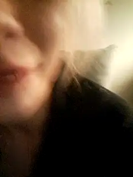 Snapshot of LillaFia chatting on October 5, 1:48 am LillaFia online show from October 5, 1:48 am