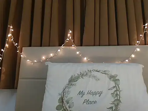 Snapshot of tigerrtiger chatting on February 4, 9:10 pm tigerrtiger online show from February 4, 9:10 pm