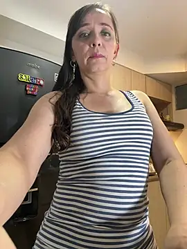 Snapshot of natalie_cowens chatting on July 8, 11:31 pm natalie cowens online show from July 8, 11:31 pm
