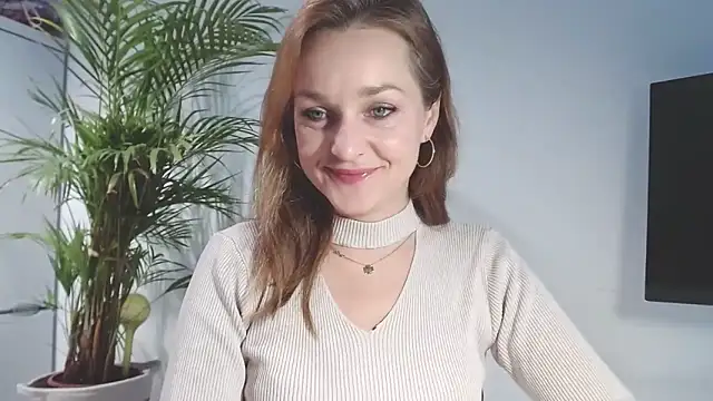 Snapshot of AliciaDesire chatting on February 6, 6:51 am AliciaDesire online show from February 6, 6:51 am