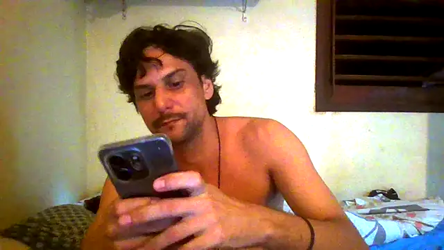 Snapshot of couplemilk chatting on May 16, 10:52 pm couplemilk online show from May 16, 10:52 pm