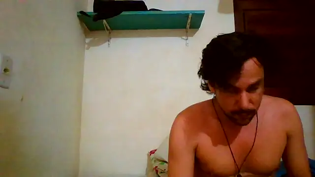 Snapshot of couplemilk chatting on June 20, 5:32 am couplemilk online show from June 20, 5:32 am