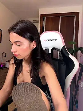 Adriennesexxx online show from January 18, 2:54 pm