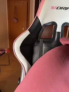 Adriennesexxx online show from March 26, 6:13 pm