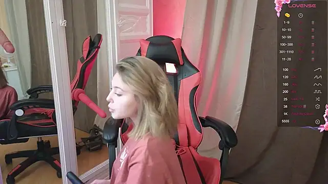 Snapshot of I_see_Ays1 chatting on October 22, 3:12 pm I see Ays1 online show from October 22, 3:12 pm