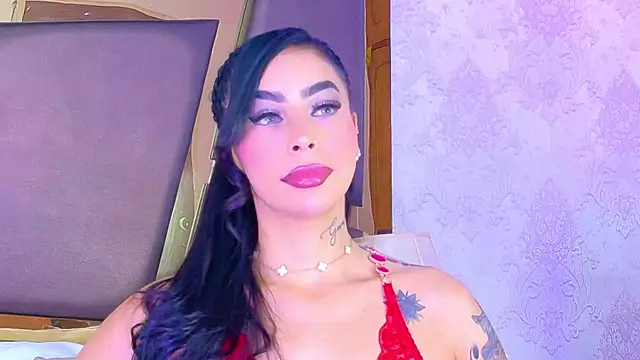 GiahDaniels online show from April 14, 9:32 pm