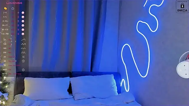 Snapshot of _Sweetie_ chatting on December 27, 2:01 pm Sweetie online show from December 27, 2:01 pm