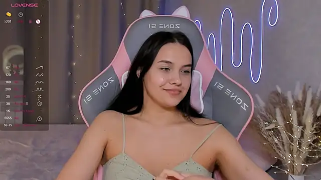 Snapshot of _Sweetie_ chatting on February 14, 5:14 pm Sweetie online show from February 14, 5:14 pm