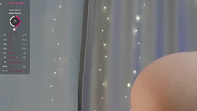 Snapshot of _Sweetie_ chatting on February 20, 1:51 pm Sweetie online show from February 20, 1:51 pm