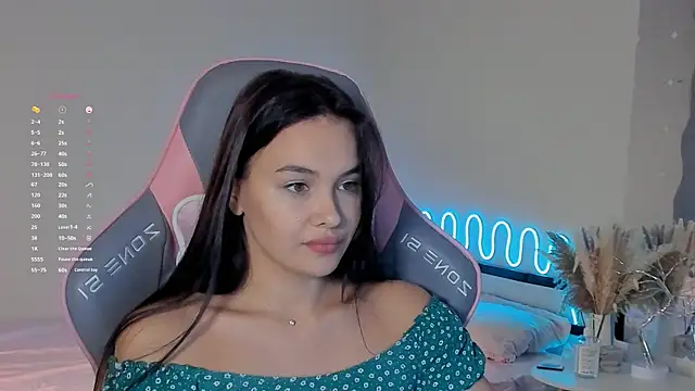 Snapshot of _Sweetie_ chatting on September 13, 2:06 pm Sweetie online show from September 13, 2:06 pm