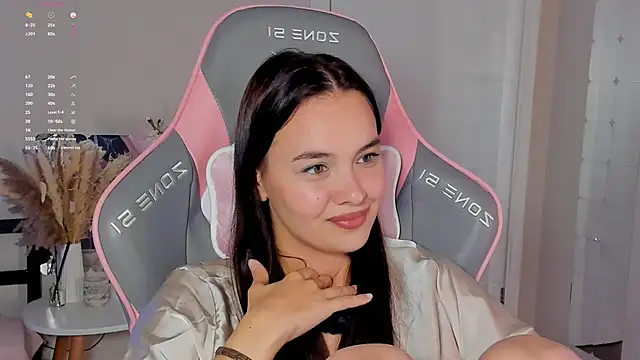 Snapshot of _Sweetie_ chatting on September 28, 2:22 pm Sweetie online show from September 28, 2:22 pm