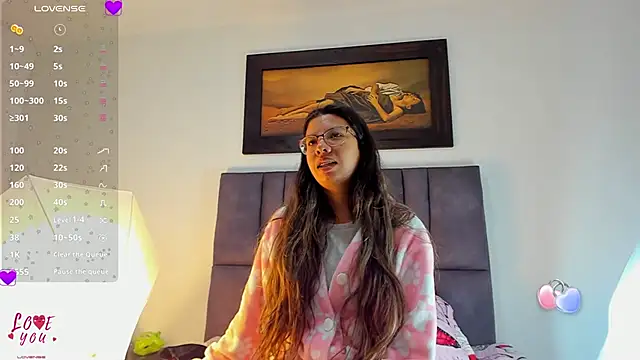 Snapshot of Vahiolet_smith chatting on February 19, 3:13 am Vahiolet smith online show from February 19, 3:13 am