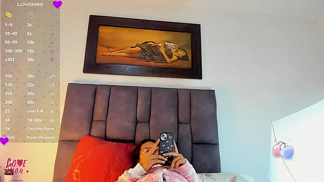 Snapshot of Vahiolet_smith chatting on February 26, 3:05 am Vahiolet smith online show from February 26, 3:05 am