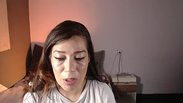 Miiaa wallace online show from February 4, 8:49 pm