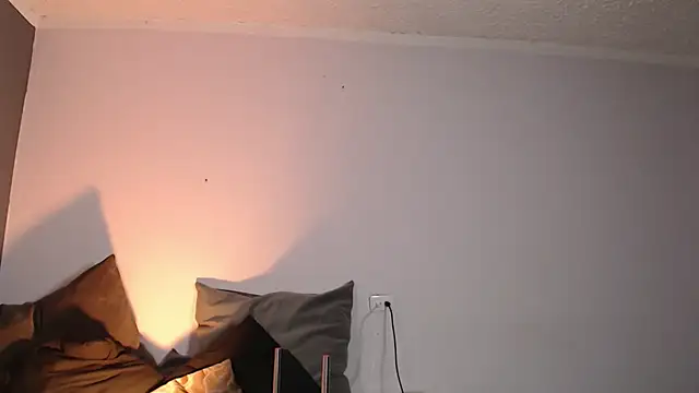 Miiaa wallace online show from February 6, 1:16 am