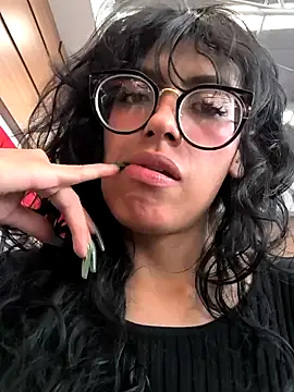 Snapshot of Fun_Everywhere chatting on December 12, 6:31 pm Fun Everywhere online show from December 12, 6:31 pm