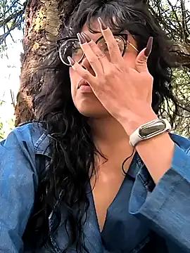 Snapshot of Fun_Everywhere chatting on February 1, 7:55 pm Fun Everywhere online show from February 1, 7:55 pm