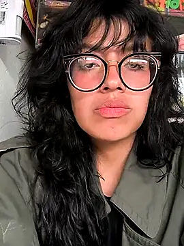 Snapshot of Fun_Everywhere chatting on February 15, 8:43 pm Fun Everywhere online show from February 15, 8:43 pm