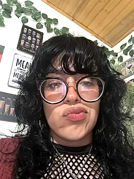 Snapshot of Fun_Everywhere chatting on October 8, 11:35 pm Fun Everywhere online show from October 8, 11:35 pm