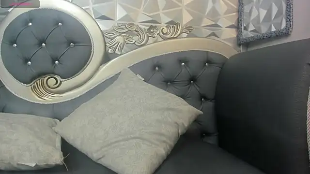 Snapshot of KataleyaStiward chatting on February 10, 4:04 pm KataleyaStiward online show from February 10, 4:04 pm