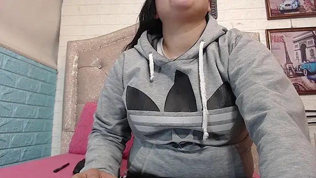 Snapshot of KataleyaStiward chatting on September 17, 1:02 pm KataleyaStiward online show from September 17, 1:02 pm